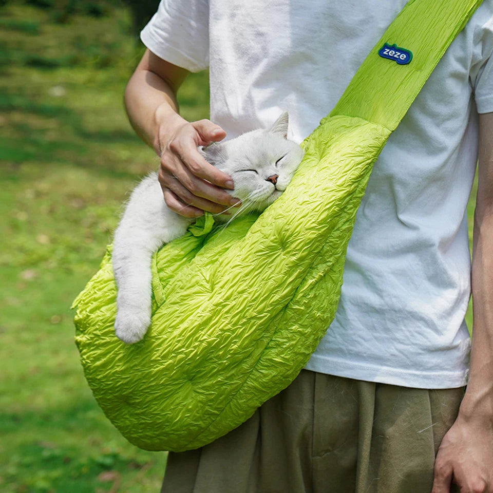 DualPet Dog Chew Toys Rubber Strawberry Shaped Food Leaking Toy Durable Eco-friendly Food Dispenser Dogs Toy