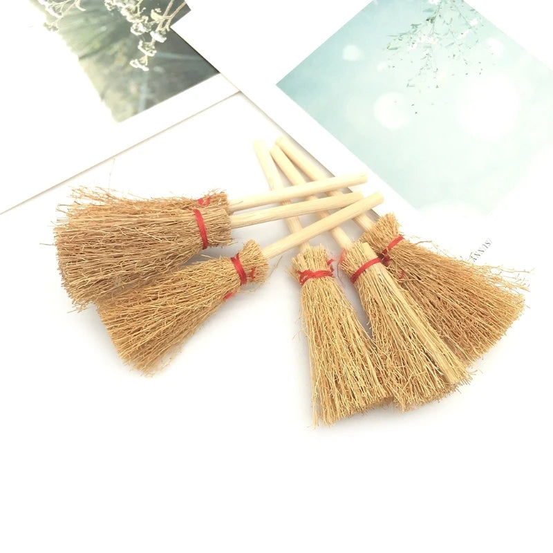 10/5/1Pcs Mini Broom Red Rope Straw Brooms Hanging Decorations For Halloween Party Costume Witch Broom Dollhouse Accessories